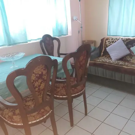 Apartment Rale